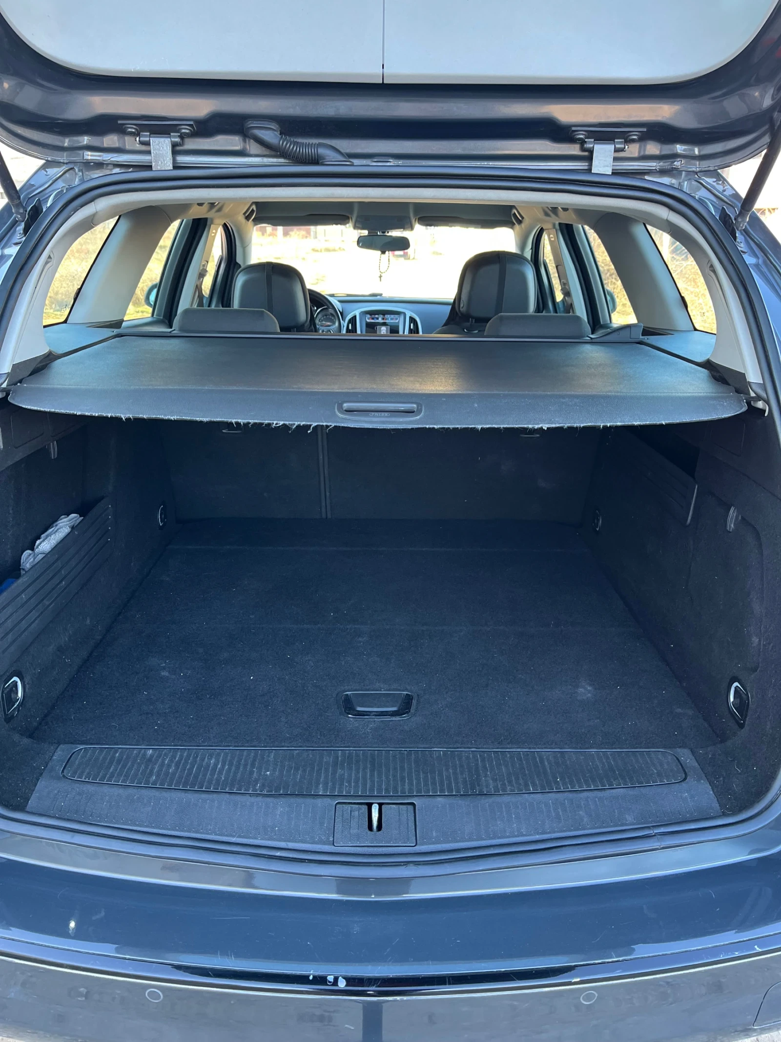 Opel Astra 1.7CDTI ПЕРФЕКТНО СЪСТОЯНИЕ - изображение 8