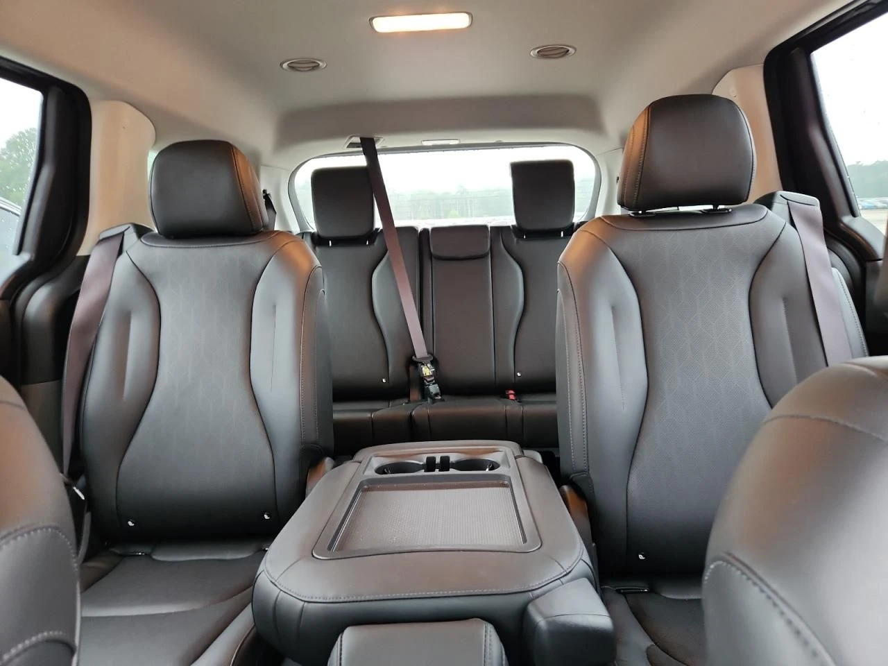 Kia Carnival | Mobile.bg � ����������� 10