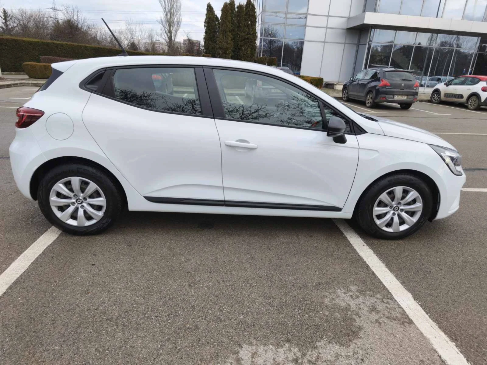 Renault Clio 1.0 TCE / Заводско LPG/ 77000 км гаранция до 09.27 - изображение 2