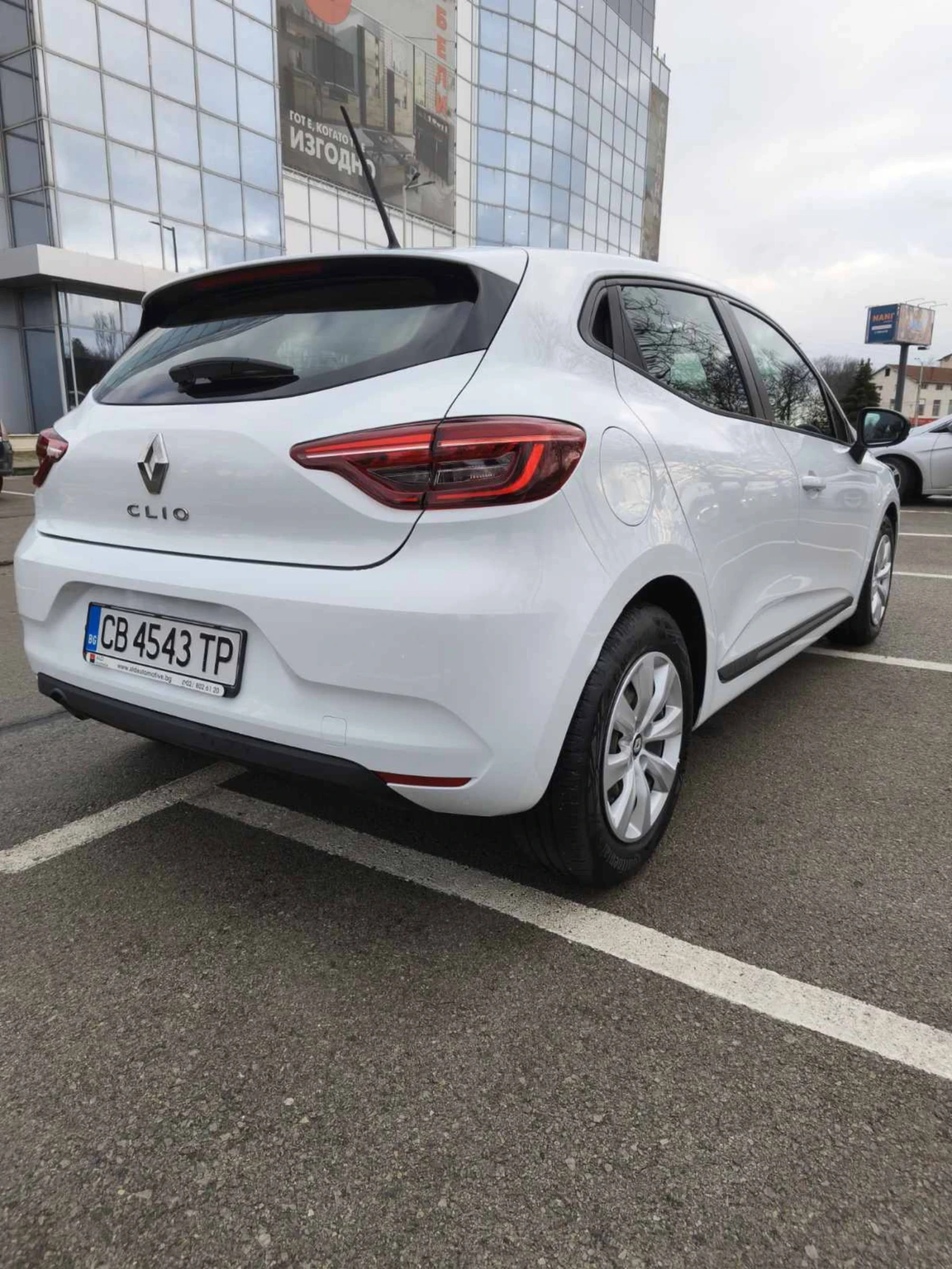 Renault Clio 1.0 TCE / Заводско LPG/ 77000 км гаранция до 09.27 - изображение 3