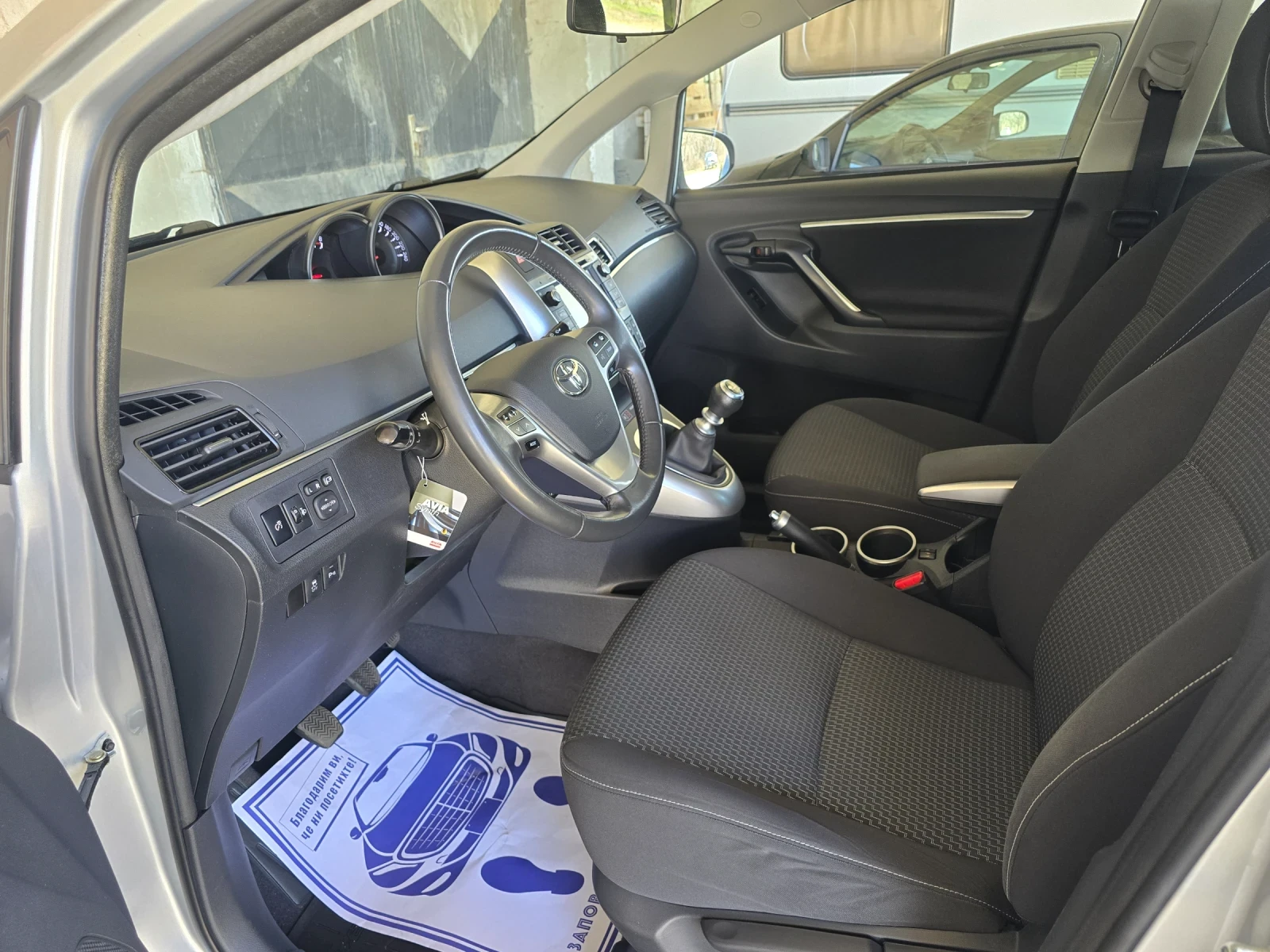 Toyota Verso 1.8i ШВЕЙЦАРИЯ , снимка 9 - Автомобили и джипове - 53865304
