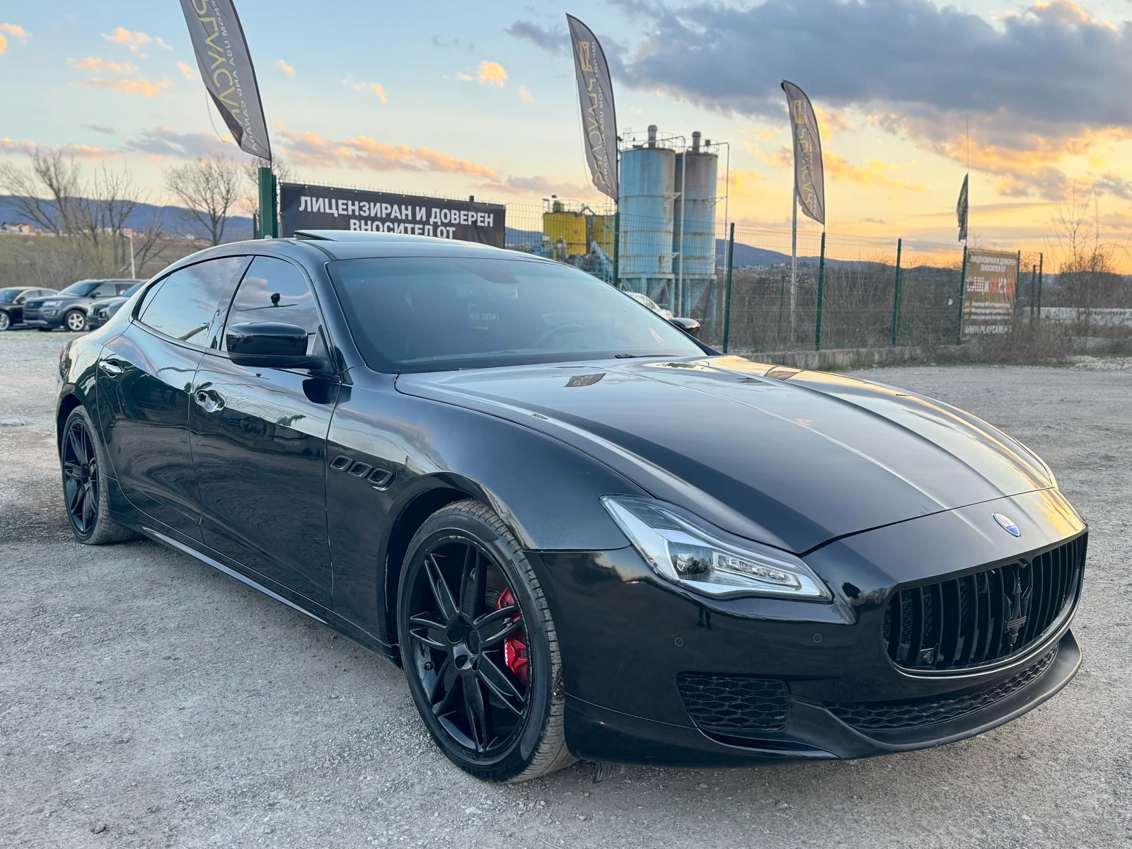 Maserati Quattroporte 3.0 Twin-Turbo| Q4| ПОДГРЕВ| KEYLESS| EXOTIC| ТОП, снимка 2 - Автомобили и джипове - 54134356