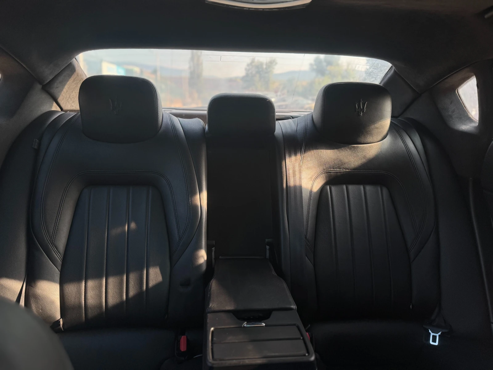 Maserati Quattroporte 3.0 Twin-Turbo| Q4| ПОДГРЕВ| KEYLESS| EXOTIC| ТОП, снимка 12 - Автомобили и джипове - 54134356