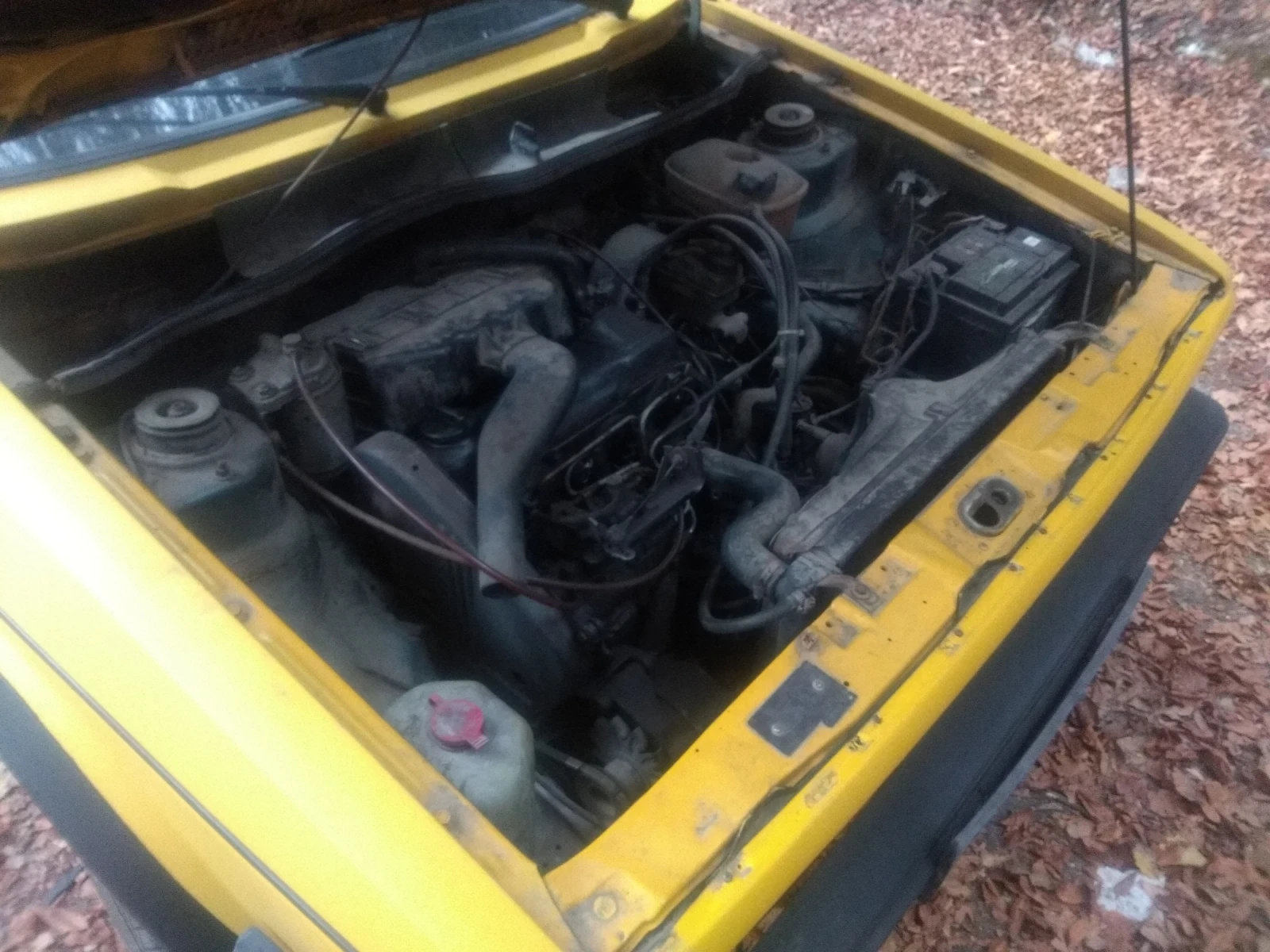 VW Golf 1, снимка 4 - Автомобили и джипове - 54147144