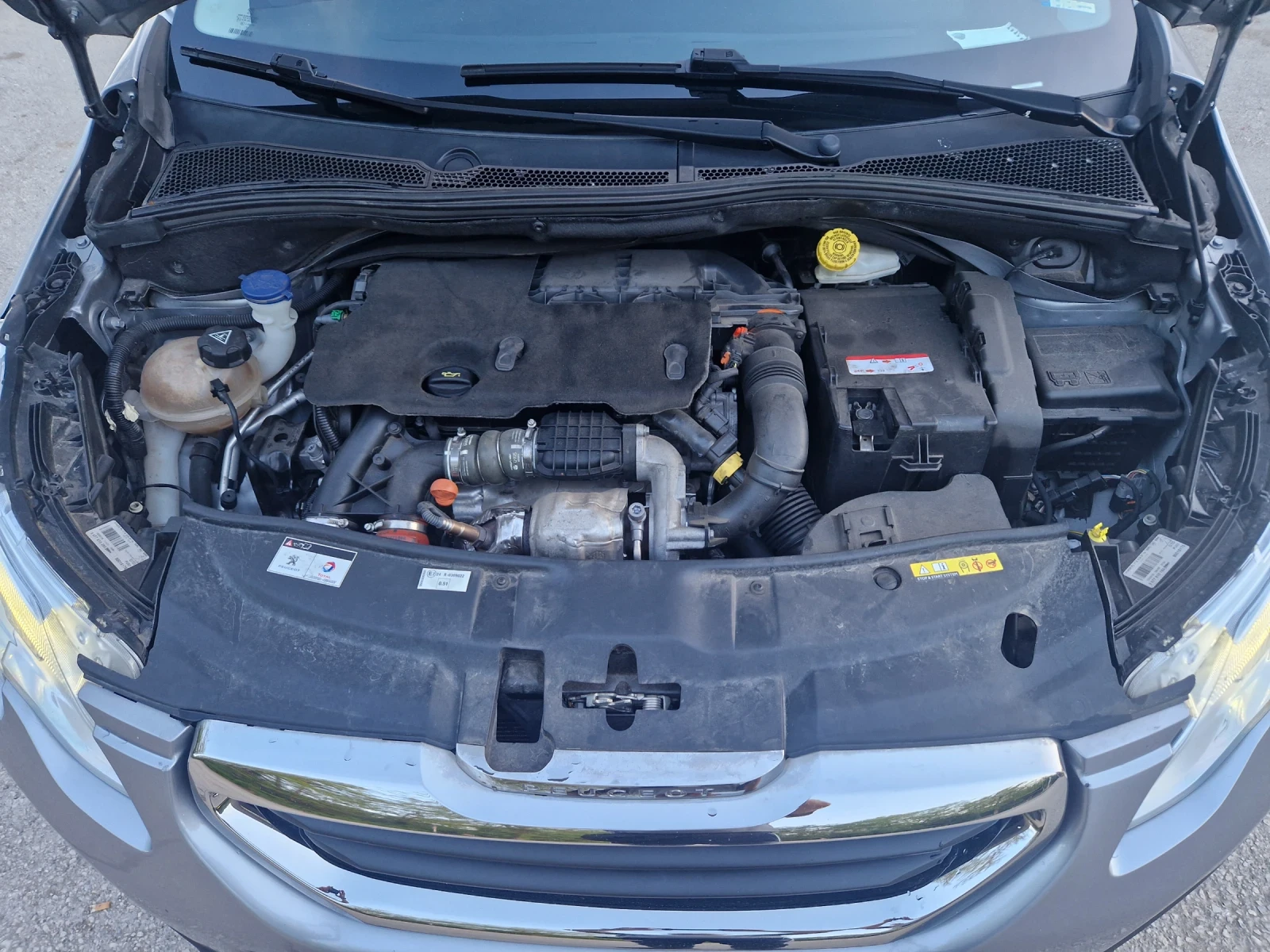 Peugeot 2008 E-HDI, снимка 12 - Автомобили и джипове - 54561098