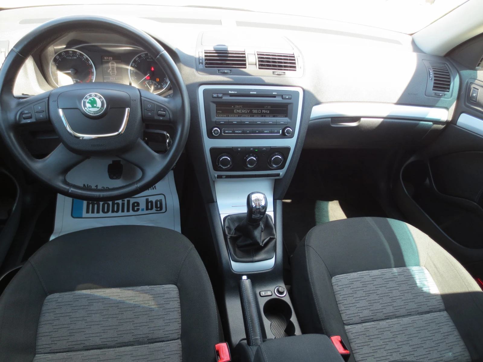 Skoda Octavia 1.6 TDI, снимка 12 - Автомобили и джипове - 54680011