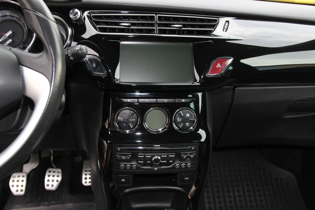 Citroen DS3 1.6 THP, снимка 15 - Автомобили и джипове - 54743992
