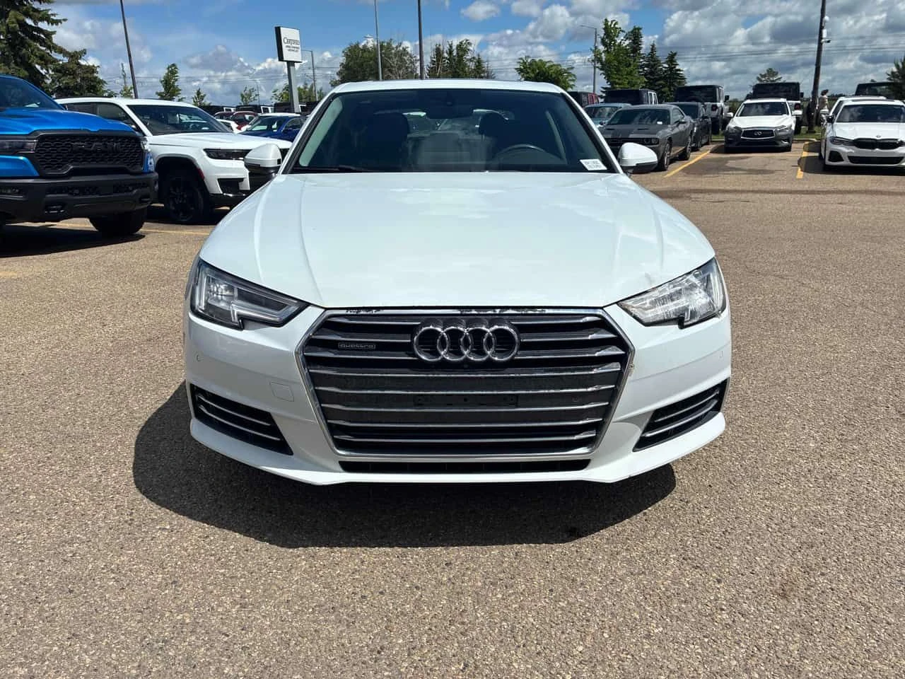 Audi A4 TECHNIK/360/ПОДГРЕВ/CARFAX/КЛИП/ФИНАНСИРАНЕ, снимка 1 - Автомобили и джипове - 54973987