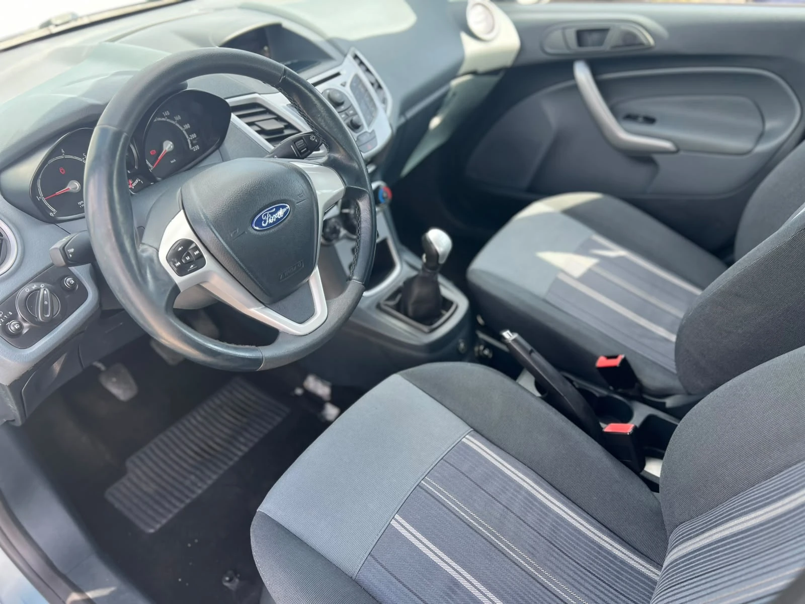 Ford Fiesta / 1.4I / GAS / TITANIUM / | Mobile.bg � ����������� 9