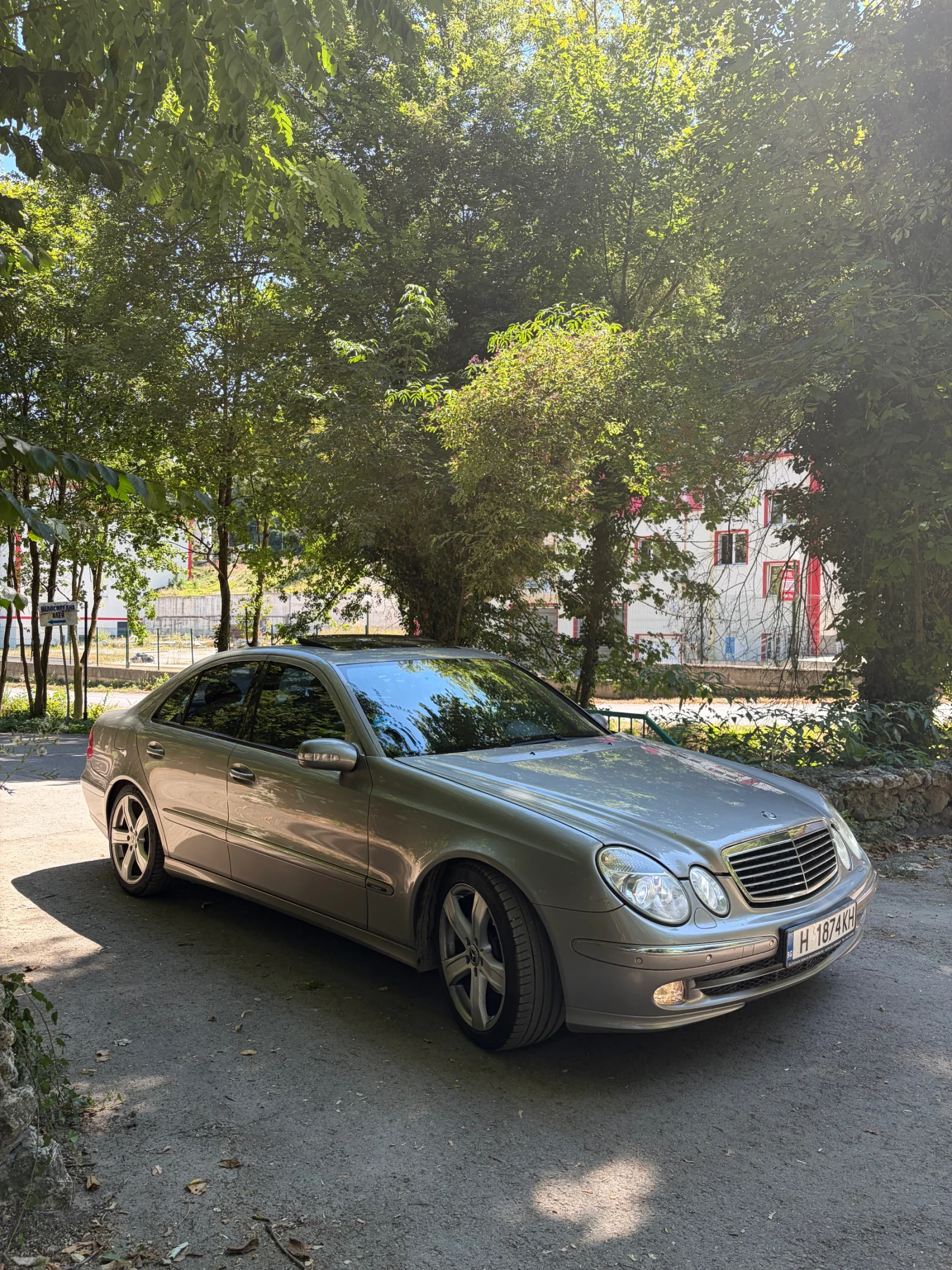 Mercedes-Benz E 320 CDI Avantgarde Редови , снимка 2 - Автомобили и джипове - 55704747