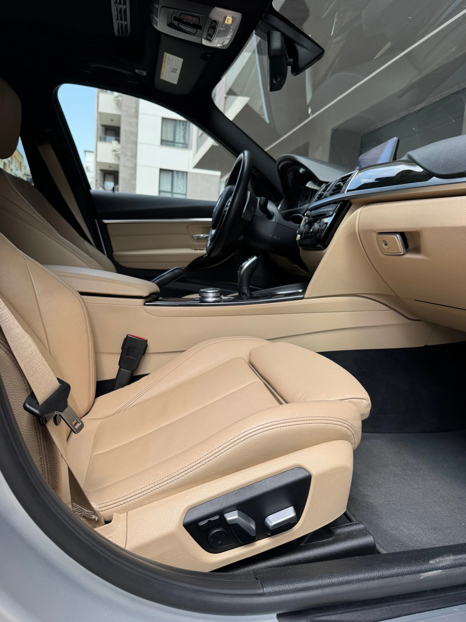 BMW 330, снимка 12 - Автомобили и джипове - 55769126