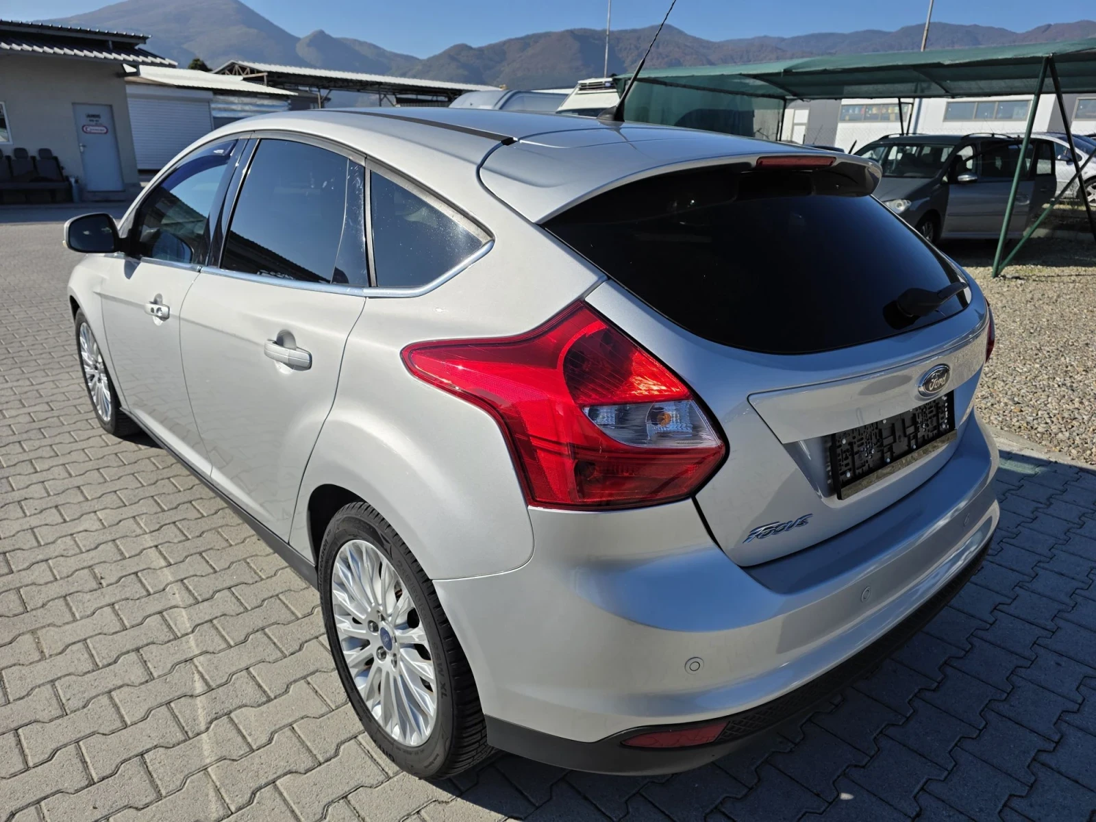 Ford Focus 1.6i  GPL 105kc Лизинг, снимка 5 - Автомобили и джипове - 56562492
