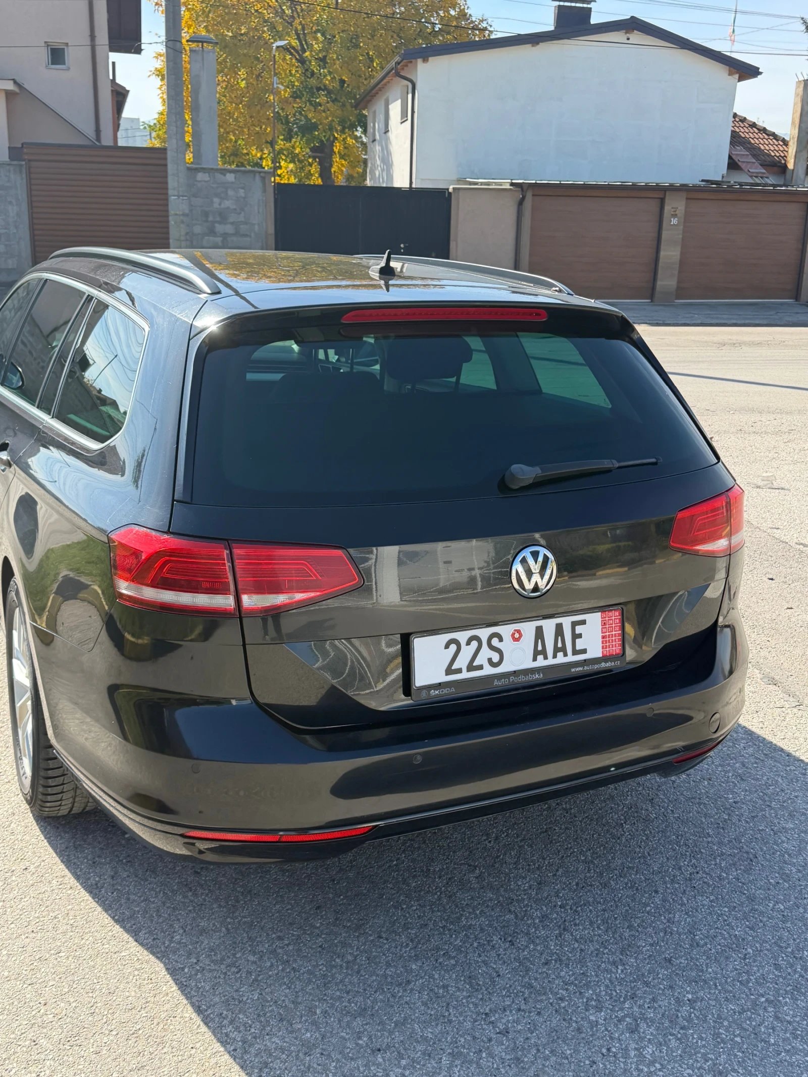 VW Passat 2.0 ТДИ Автомат, снимка 5 - Автомобили и джипове - 56634171