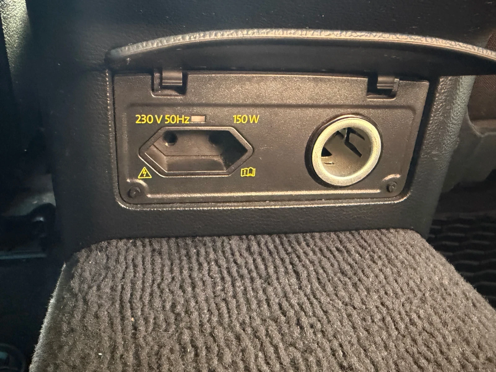 VW Passat 2.0 ТДИ Автомат, снимка 15 - Автомобили и джипове - 56634171