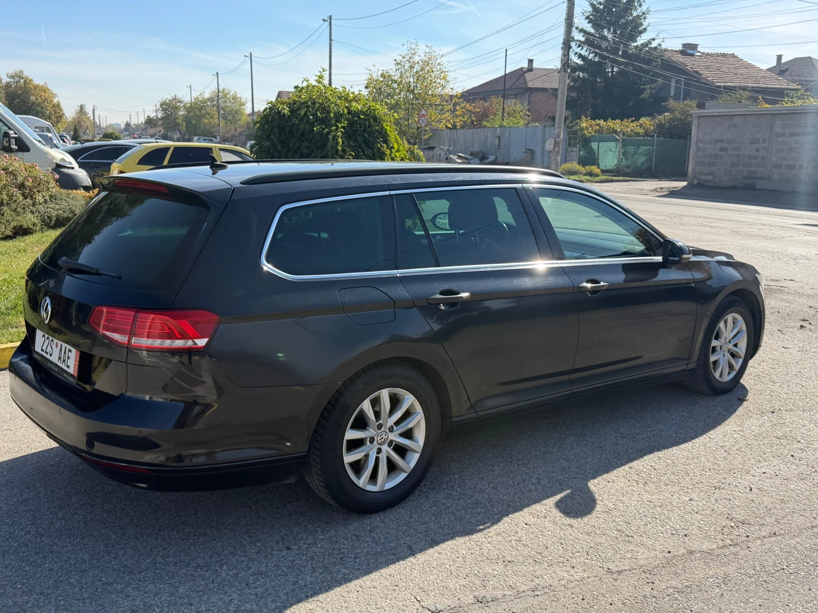 VW Passat 2.0 ТДИ Автомат, снимка 4 - Автомобили и джипове - 56634171