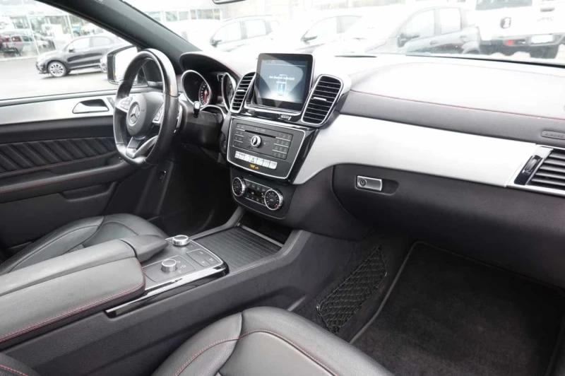 Mercedes-Benz GLE 350 d/COUPE/258HP/AMG-LINE/SPORT-PACK/KLESS/PANO/534f, снимка 12 - Автомобили и джипове - 51284409