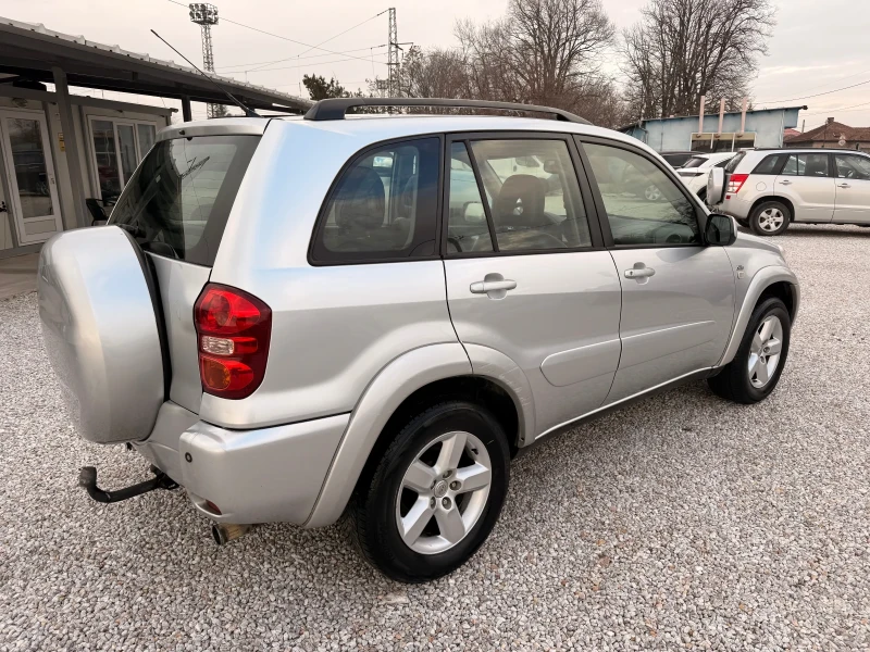 Toyota Rav4 2, 0 D-4D ИТАЛИЯ УНИКАЛНО ЗАПАЗЕНА, снимка 3 - Автомобили и джипове - 53023468