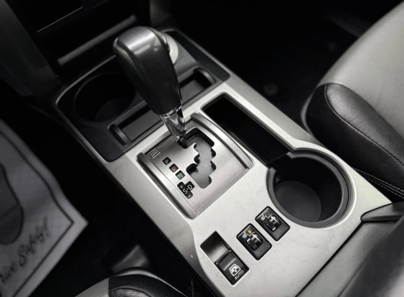 Toyota 4runner SR5 * 7 Места * 4Х4 * Камера * Подгреви * Carfax *, снимка 12 - Автомобили и джипове - 53438807