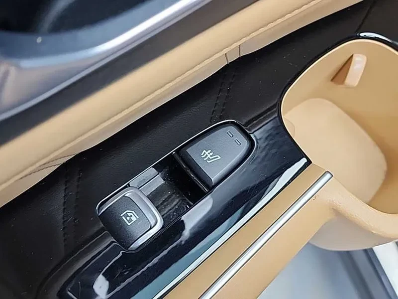 Kia Sorento Diesel 2.2 2Wd Signature, снимка 14 - Автомобили и джипове - 55703161