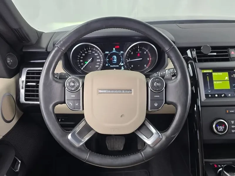 Land Rover Discovery 5 2.0 SD4 SE, снимка 13 - Автомобили и джипове - 55705609