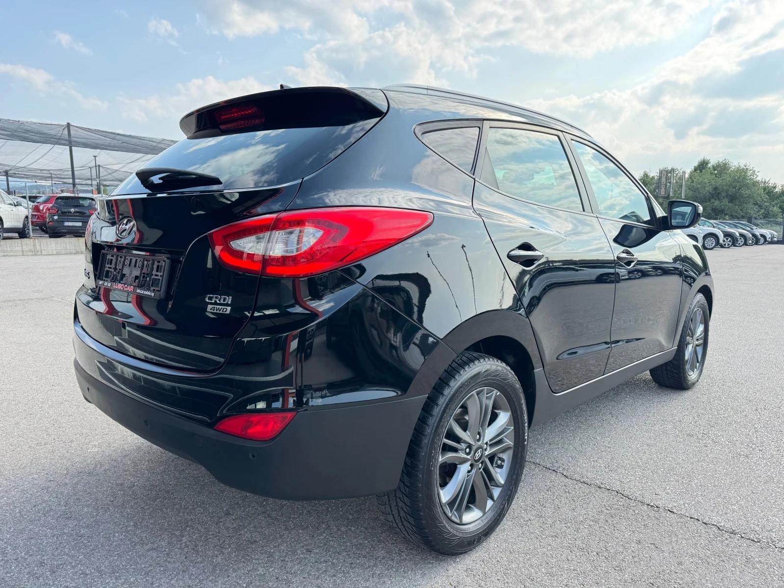 Hyundai IX35 2.0D-AUT-4X4-XENON-CAMERA-КОЖА-ПОДГРЕВ-FULL - изображение 4