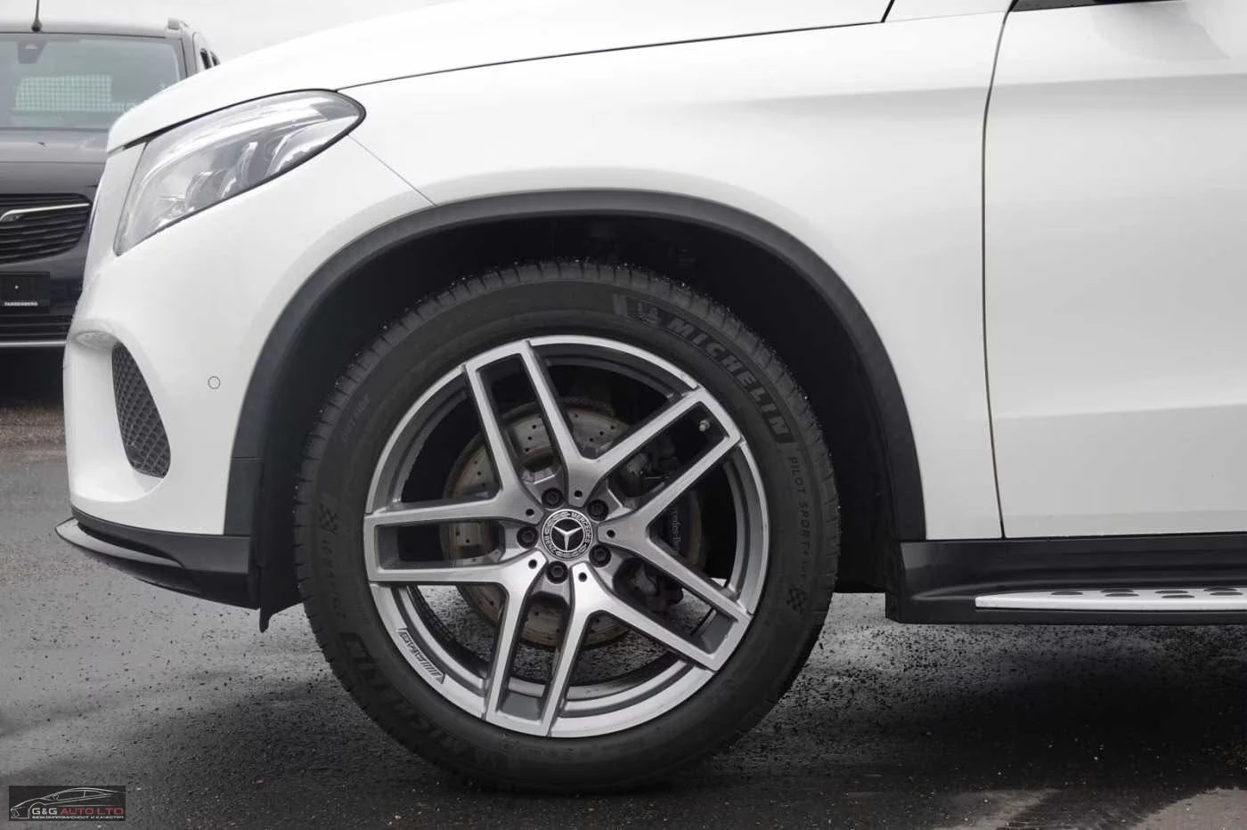 Mercedes-Benz GLE 350 d/COUPE/258HP/AMG-LINE/SPORT-PACK/KLESS/PANO/534f - изображение 4