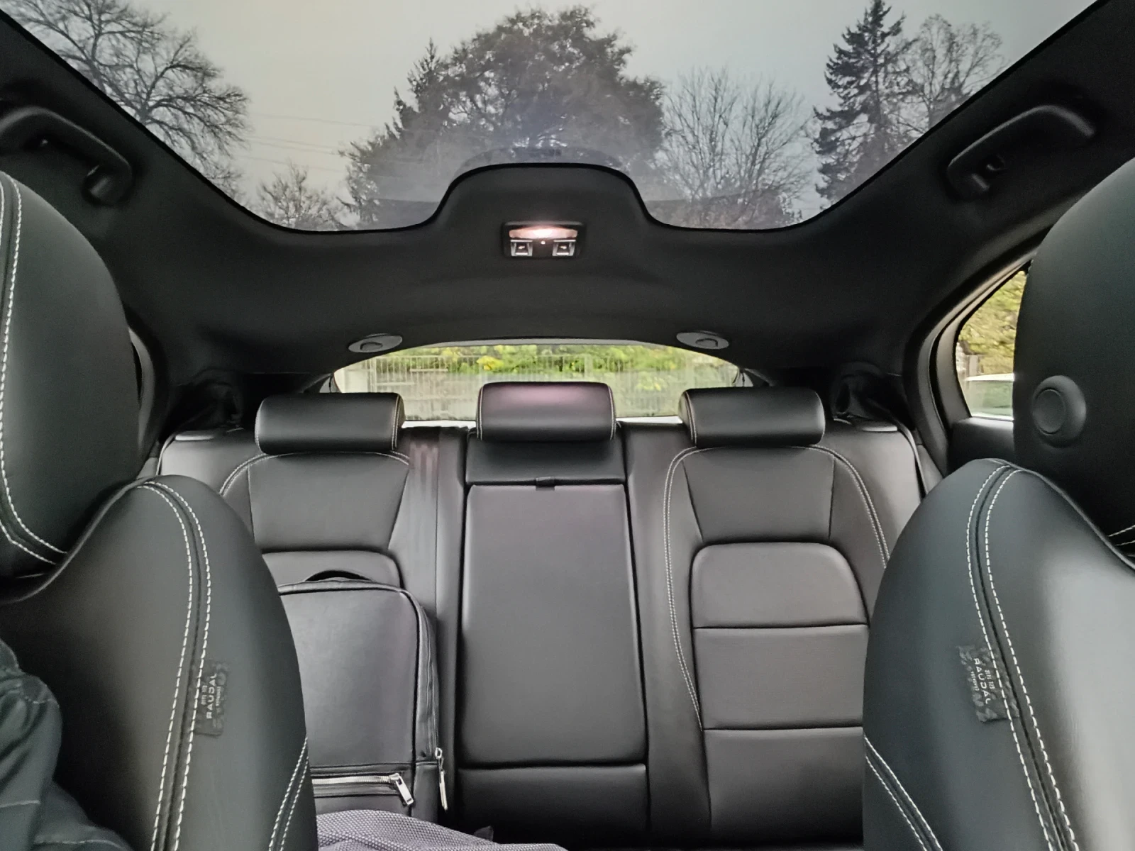 Jaguar I-Pace 90kWh, снимка 11 - Автомобили и джипове - 54731134