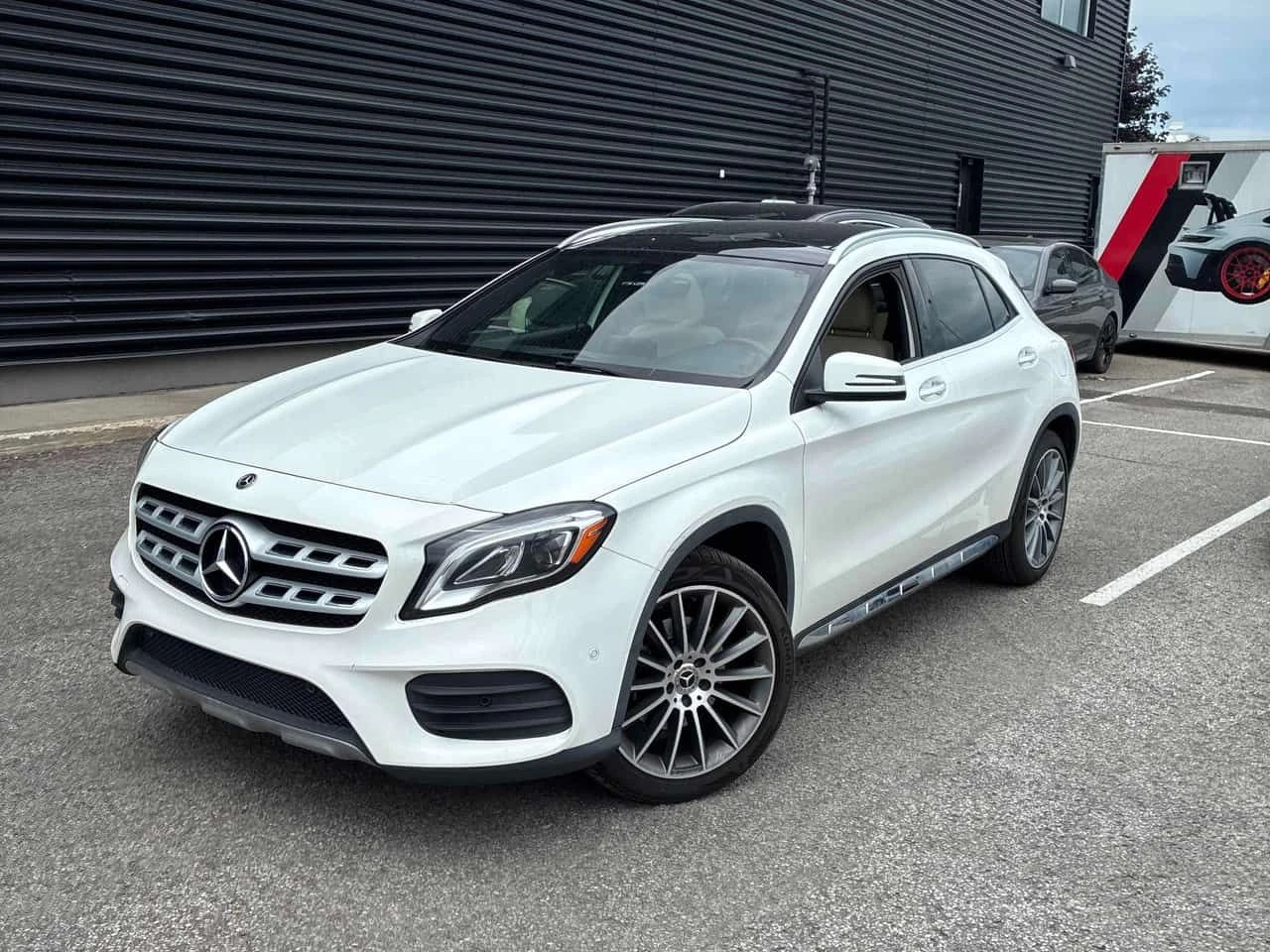 Mercedes-Benz GLA 250 * CARFAX * ОПЦИЯ ЗА ФИНАНСИРАНЕ 