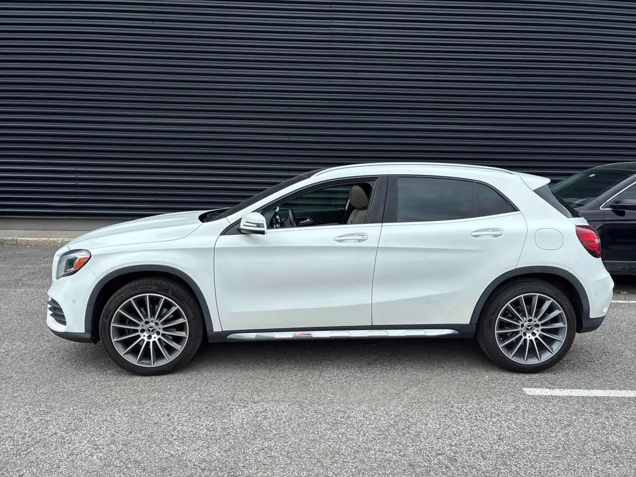 Mercedes-Benz GLA 250 * CARFAX * ОПЦИЯ ЗА ФИНАНСИРАНЕ , снимка 2 - Автомобили и джипове - 55226084