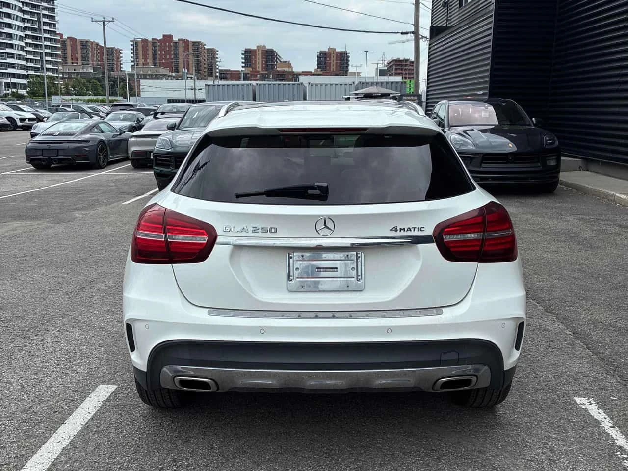 Mercedes-Benz GLA 250 * CARFAX * ОПЦИЯ ЗА ФИНАНСИРАНЕ , снимка 4 - Автомобили и джипове - 55226084