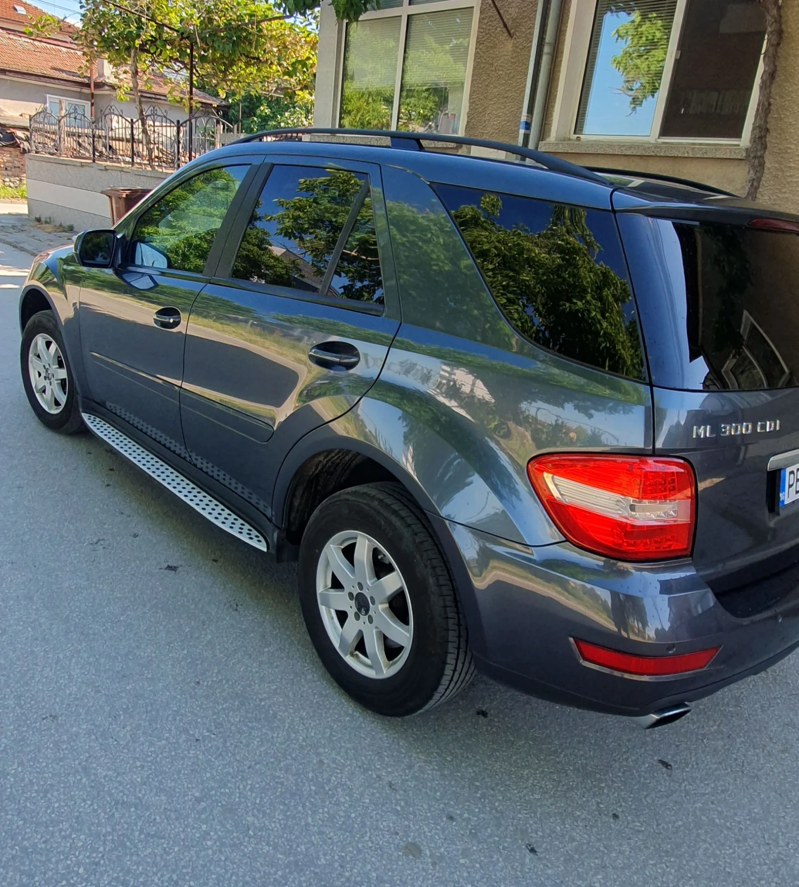 Mercedes-Benz ML 300, снимка 5 - Автомобили и джипове - 55352960