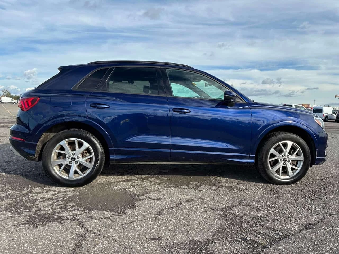 Audi Q3 * 45 TFSI quattro * CARFAX * ����� �� ����������� | Mobile.bg � ����������� 3