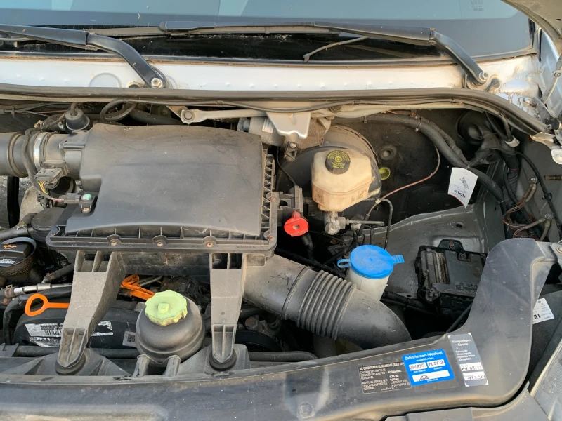 VW Crafter, снимка 11 - Бусове и автобуси - 53342265