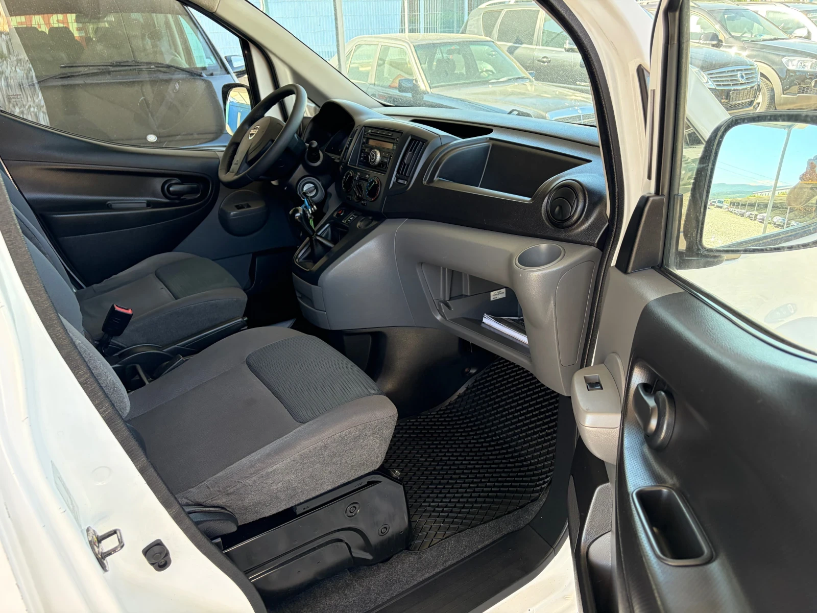 Nissan NV200 1.5 D KLIMA, снимка 7 - Бусове и автобуси - 54555248