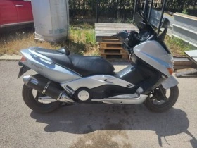  Yamaha T-max