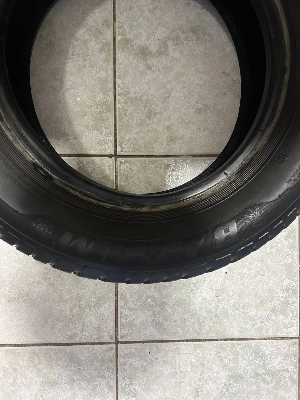Гуми Всесезонни 85/40R13, снимка 2 - Гуми и джанти - 55530650