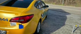 Opel Astra Седан 1.6, снимка 3
