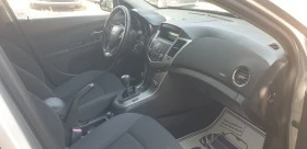 Chevrolet Cruze 1.8i ФАБРИЧНА ГАЗОВА УРЕДБА 162000КМ, снимка 11