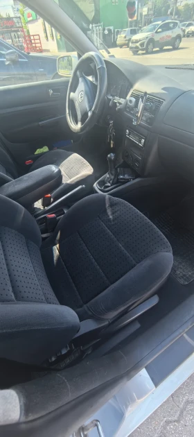 VW Golf 1.6 - 3199 лв. - 44727986 8