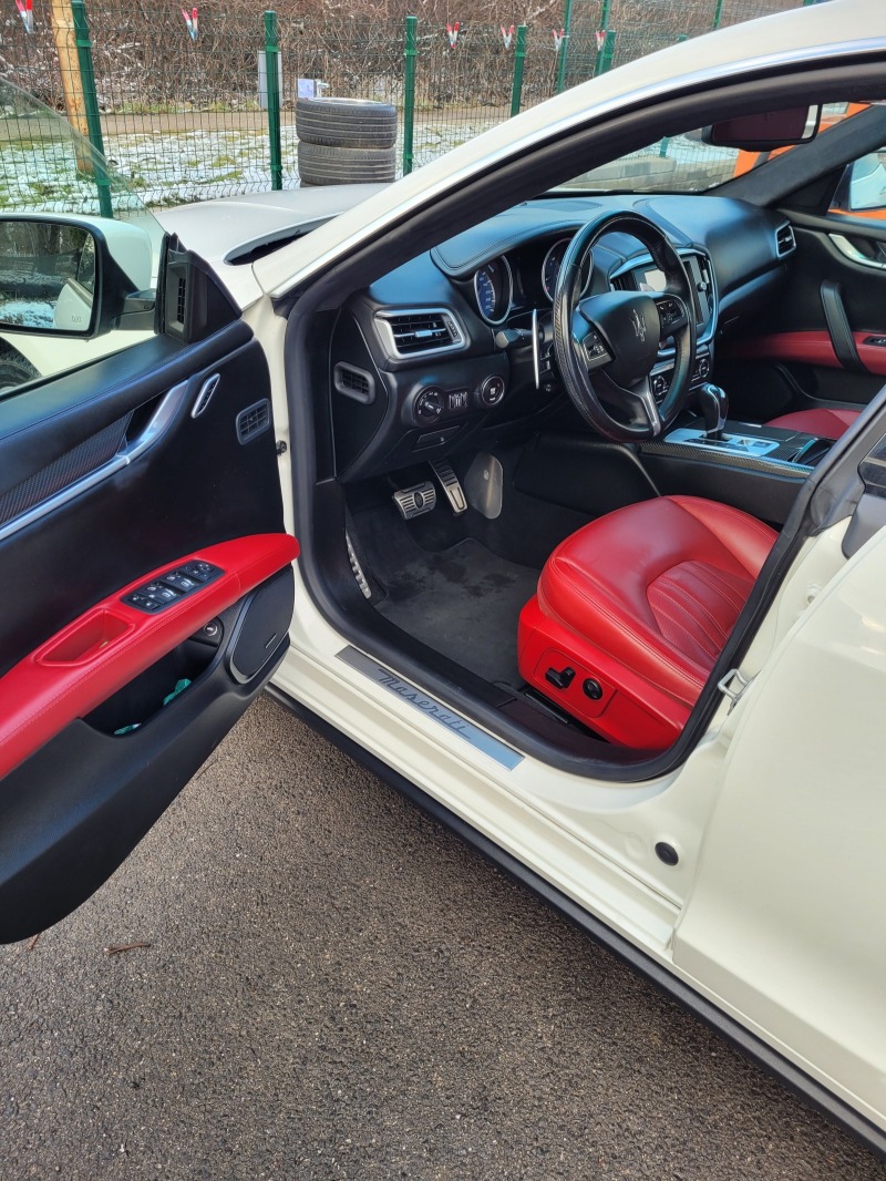 Maserati Ghibli 3.0 V6 сервизна история, снимка 12 - Автомобили и джипове - 45627395