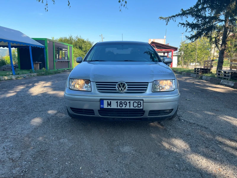 VW Bora, снимка 1 - Автомобили и джипове - 46230917