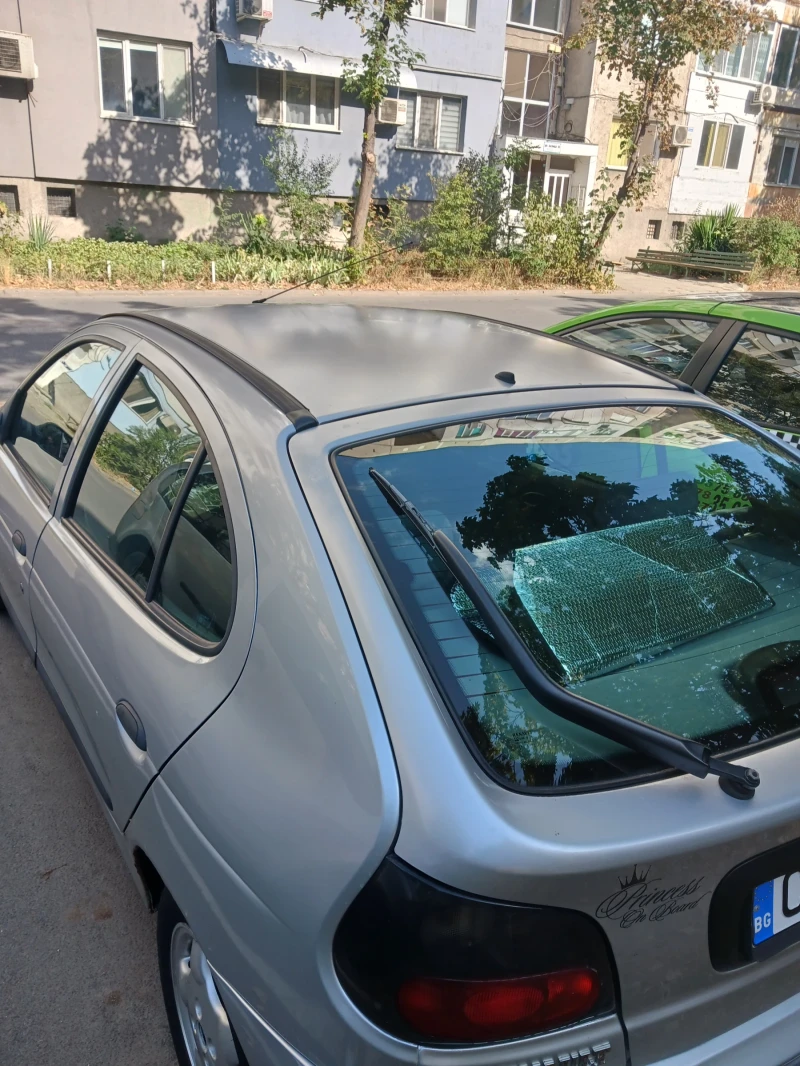 Renault Megane, снимка 6 - Автомобили и джипове - 47109004