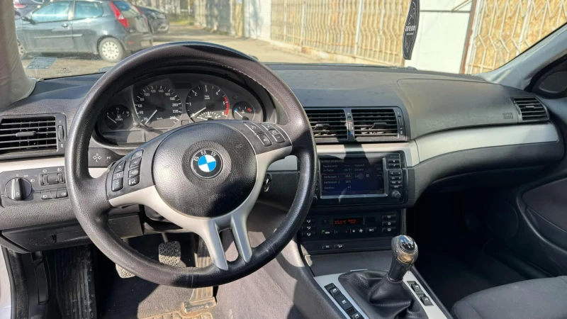 BMW 330 Facelift -xDrive - Navi, снимка 7 - Автомобили и джипове - 48000432