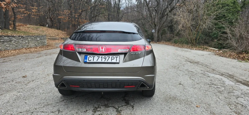 Honda Civic 2.2 CTDI, снимка 3 - Автомобили и джипове - 49220406