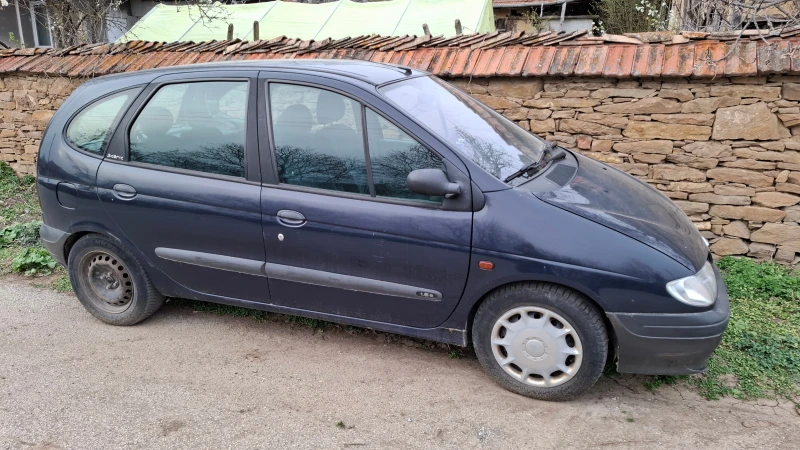 Renault Scenic, снимка 3 - Автомобили и джипове - 49608890