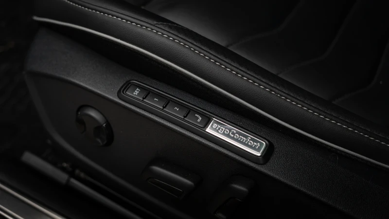 VW Arteon Shooting Brake 2.0 TFSI 4Motion  R-Line  Гаранция, снимка 16 - Автомобили и джипове - 52134979