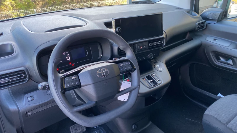 Toyota Proace City VAN Comfort L2, снимка 11 - Автомобили и джипове - 52405898