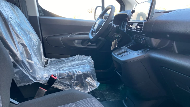 Toyota Proace City VAN Comfort L2, снимка 17 - Автомобили и джипове - 52405898