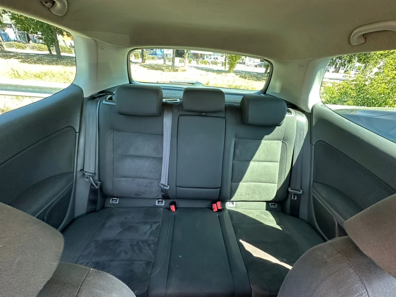 VW Golf, снимка 4 - Автомобили и джипове - 52576445