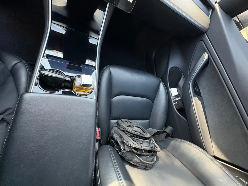 Tesla Model 3, снимка 11 - Автомобили и джипове - 52833888
